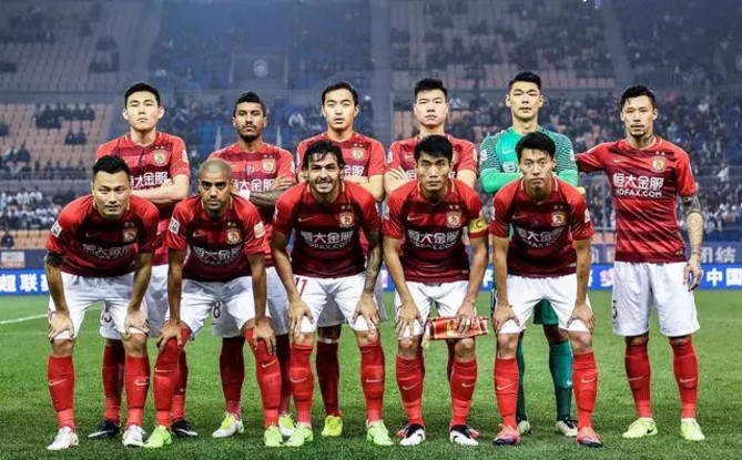 马卡：小西蒙尼如今表现出色，离不开梅西对他的明智建议